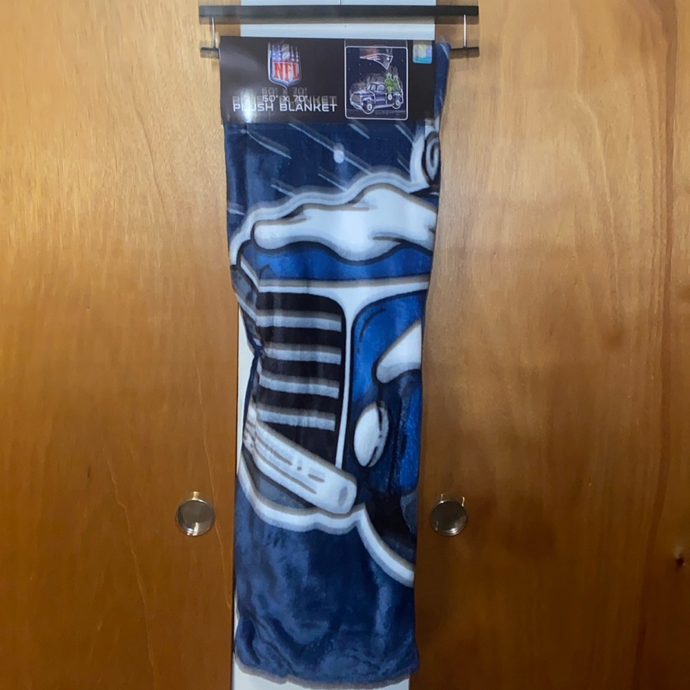 💙🤍💙NWT NFL N.E. Patriots Truck Plush Oversized Blanket